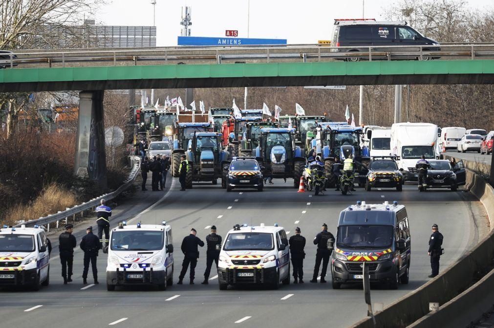 Camionistas espanhóis estimam perdas de 12ME diários por protestos em França