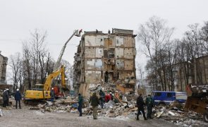 UE com acordo político para usar lucros dos bens russos para apoiar reconstrução da Ucrânia