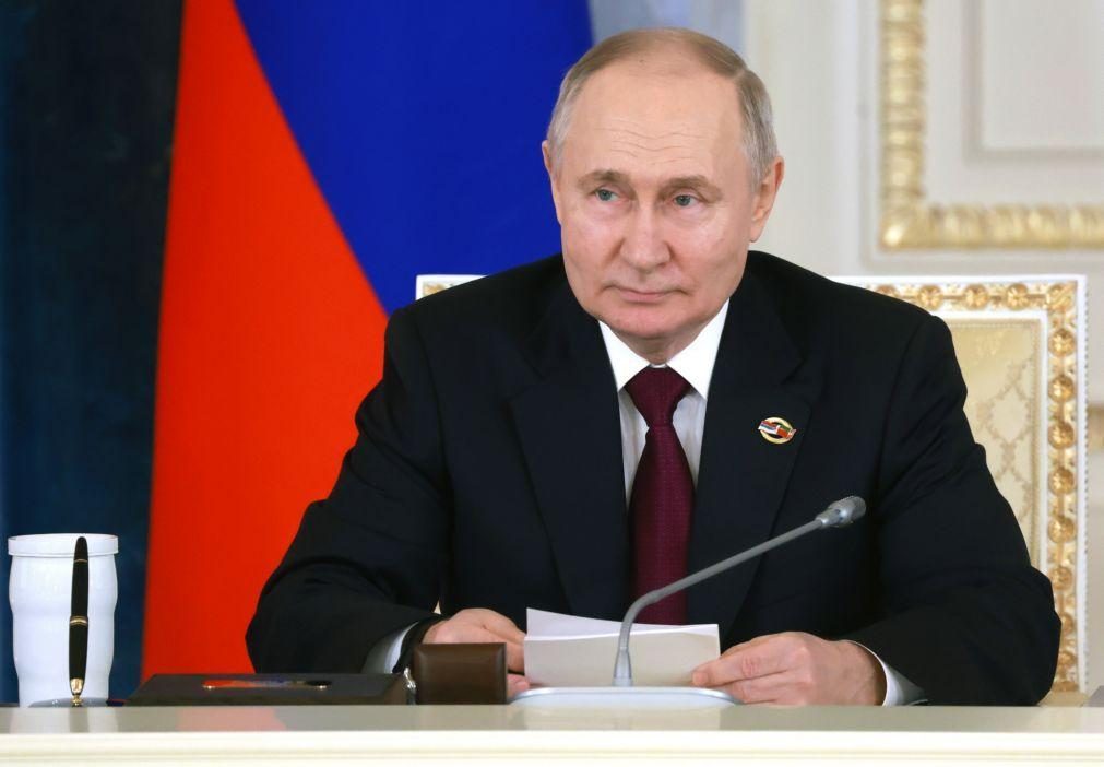 Putin declara rendimentos superiores a 694 mil euros em seis anos a caminho das presidenciais