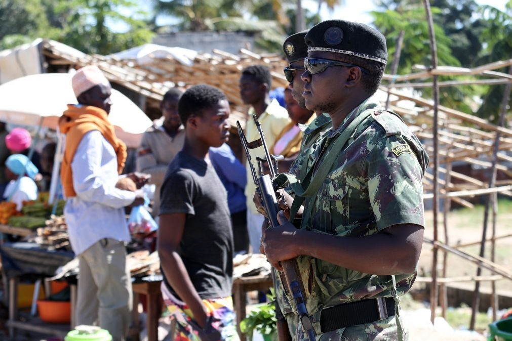 Insurgentes querem ganhar confiança da população de Moçambique e recuperar logística - investigador