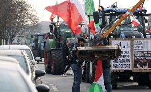 UE/Agricultores: Italianos também protestam contra Bruxelas e Governo junta-se às críticas
