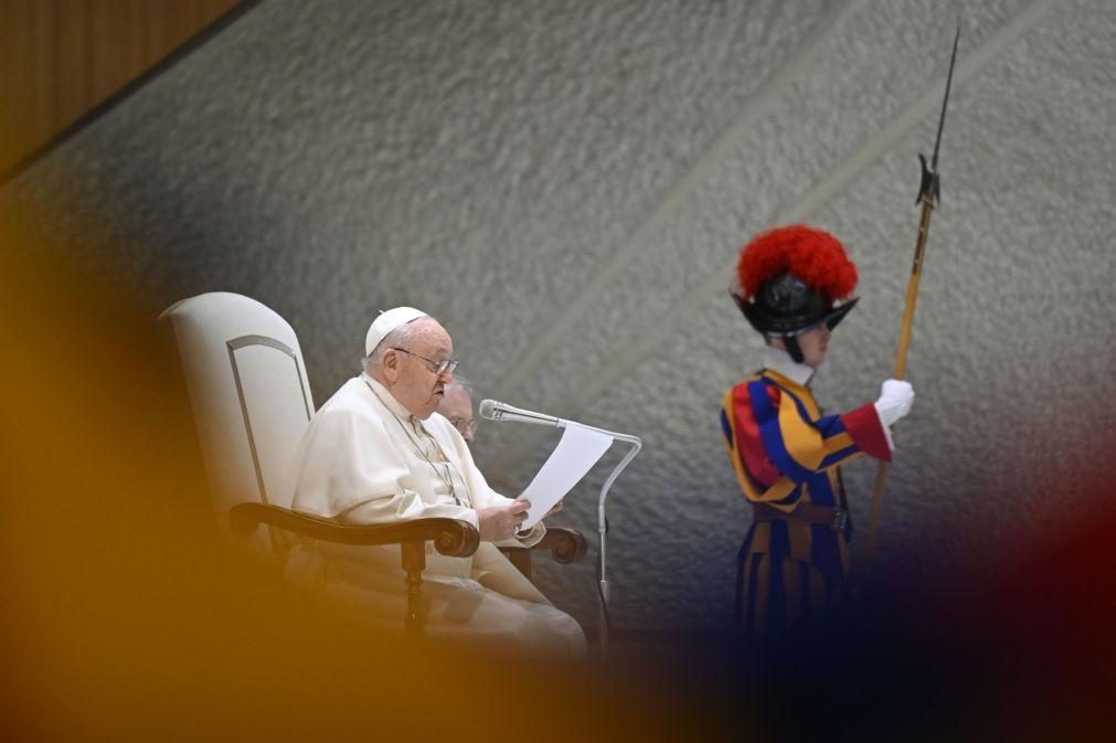 Papa nomeia três bispos chineses numa semana ao abrigo de acordo com Pequim