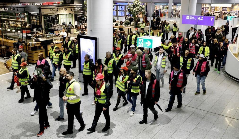 Greve do pessoal de segurança nos aeroportos alemães vai cancelar mais de mil voos