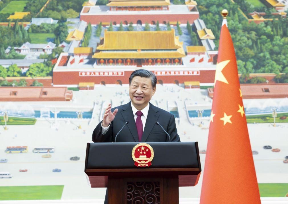 Presidente chinês pede mais esforços na inovação tecnológica face a fricções com EUA