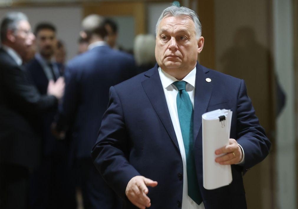 Orbán diz que se juntará a grupo de Meloni no PE após eleições europeias