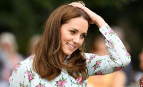 Kate Middleton - A estratégia (bem sucedida) para sair do hospital sem ser reconhecida