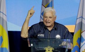 Antigo líder do Panamá promete voltar a concorrer apesar de condenação criminal