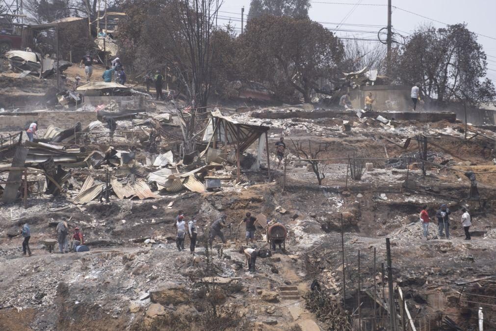 Incêndios florestais no Chile fizeram 122 mortos