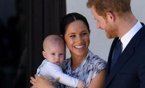Príncipe Harry  - Confidencia a amiga da família que ‘não queria que Archie’ seguisse os passos da rainha