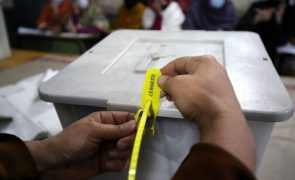 Urnas encerram no Paquistão nas eleições legislativas do país