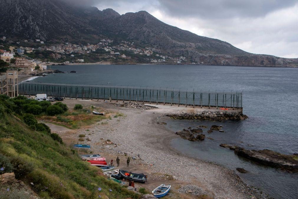 Espanha regista chegada de 42 migrantes Ceuta a nado nas últimas horas