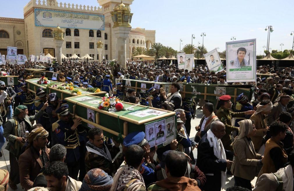 Ataques norte-americanos matam 17 huthis no Iémen