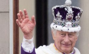 Carlos III - Quebra silêncio para agradecer os “bons votos” após ser diagnosticado com cancro