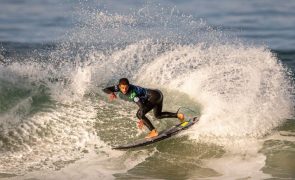 Bicampeão mundial de surf Filipe Toledo para carreira para tratar saúde mental
