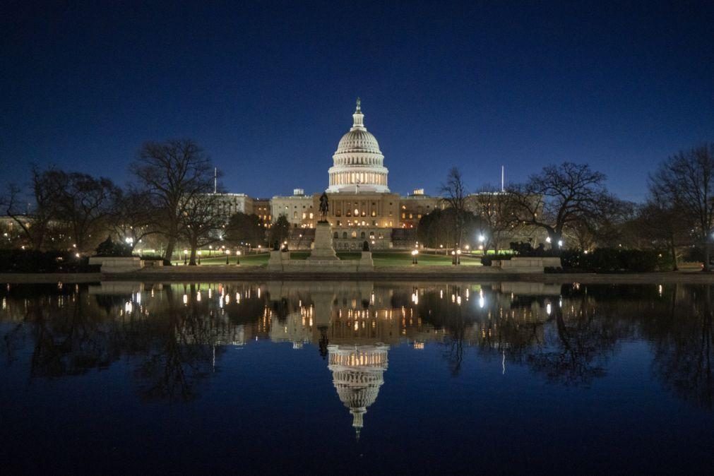Câmara baixa dos EUA recusa proposta atual de ajuda a Kiev