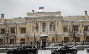 Banco Central da Rússia mantém taxa de juro nos 16%