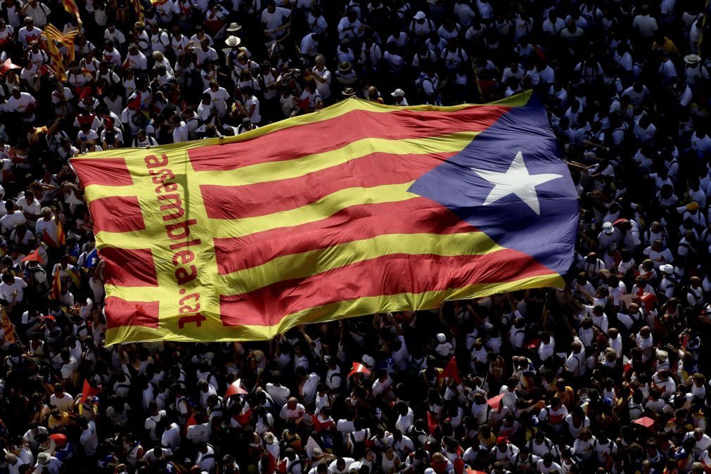 Supremo decide hoje se liberta separatistas catalães
