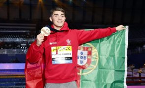 Diogo Ribeiro feliz com primeira medalha nos 100 metros mariposa