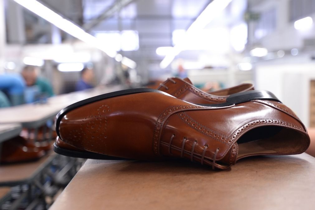 Cerca de 70 empresas da fileira do calçado mostram-se a partir de hoje em Milão