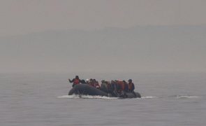 Perto de 140 migrantes resgatados no Canal da Mancha pela autoridade marítima francesa