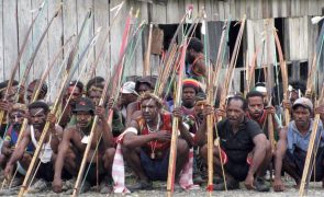 Novo balanço aponta para 64 mortos em confrontos tribais na Papua Nova Guiné