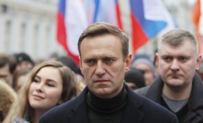 Família sem acesso ao corpo de Navalny pelo terceiro dia