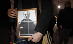 UE exige investigação internacional e independente à morte de opositor russo