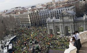 Milhares de agricultores manifestam-se em Espanha, 4.000 nas ruas de Madrid