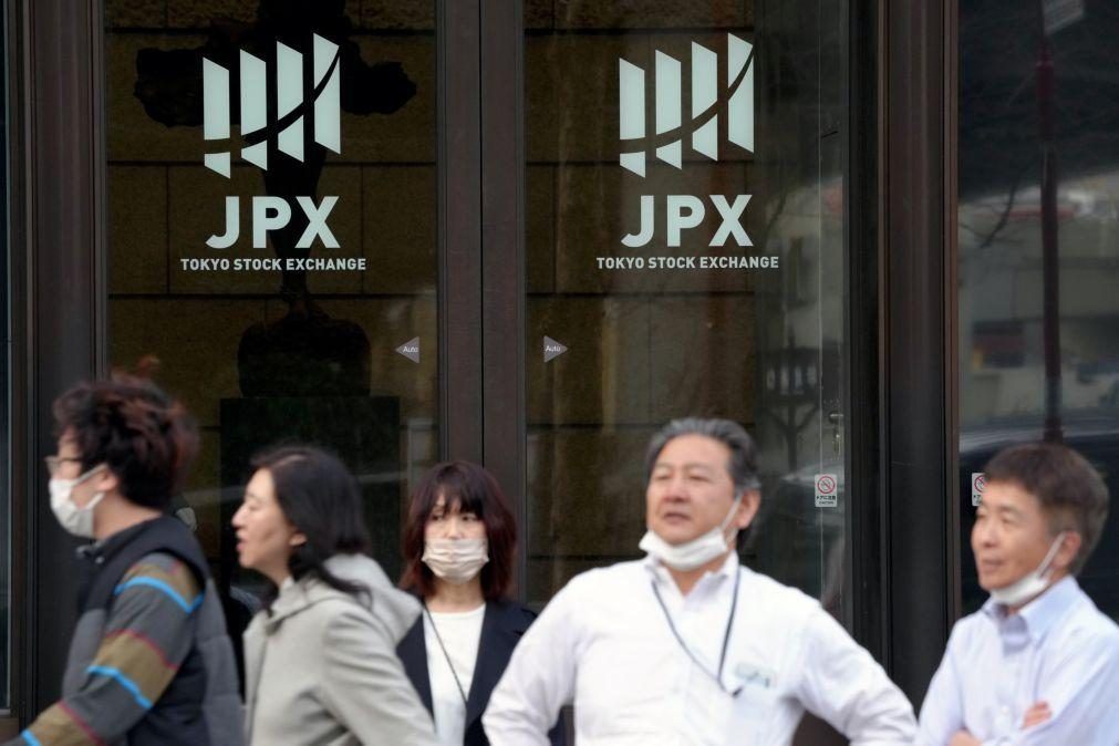 Bolsa de Tóquio abre a ganhar 1,50%