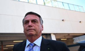 Bolsonaro fica em silêncio em inquirição sobre tentativa de golpe de Estado no Brasil