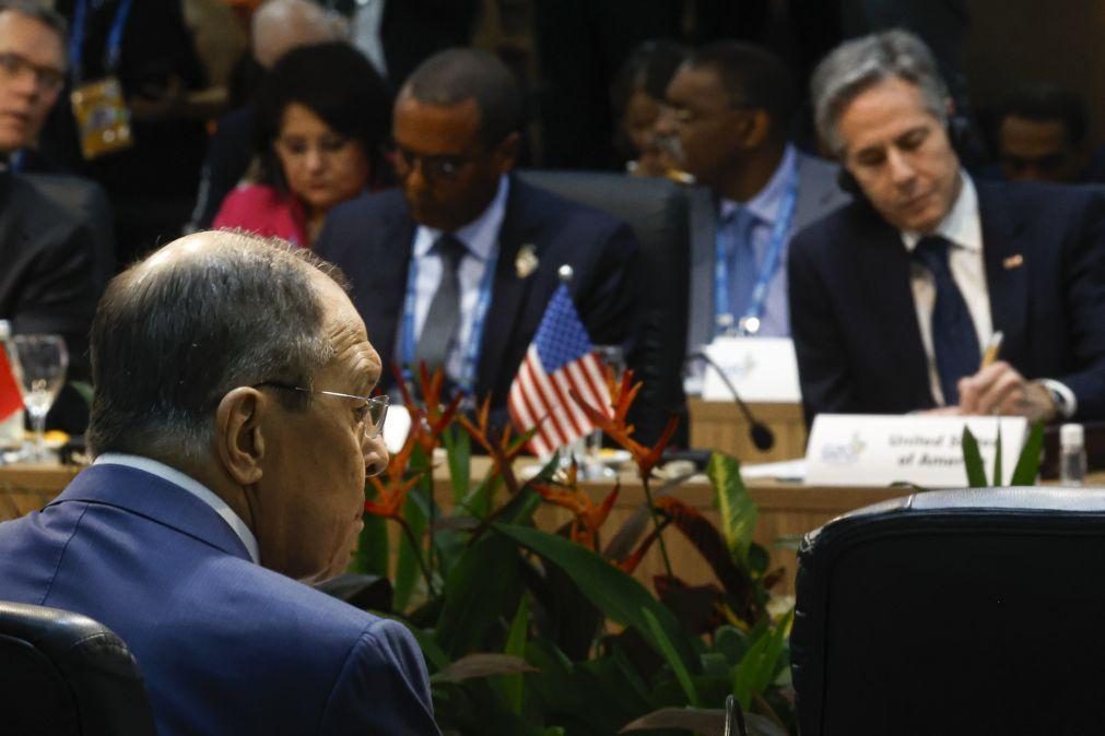 Blinken e Lavrov evitam-se no G20 e EUA prometem novas sanções à Rússia
