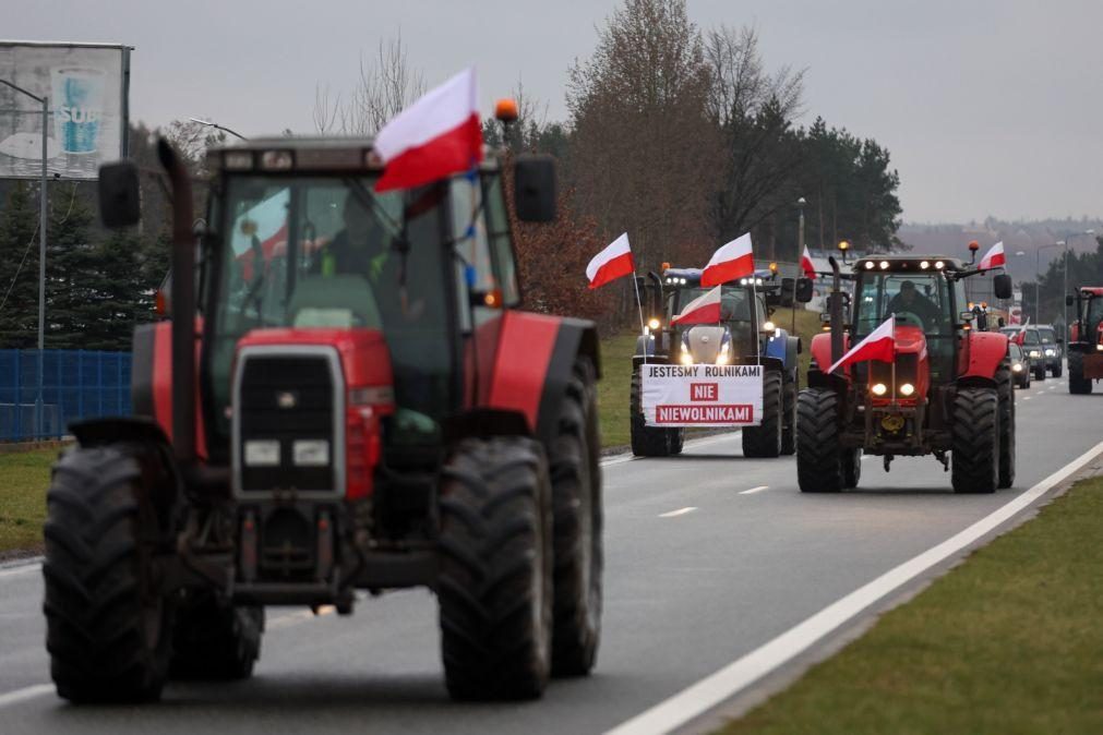 Agricultores polacos anunciam bloqueio de importante passagem fronteiriça com Alemanha