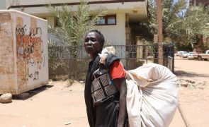 Quase 14 mil mortos e 8,1 milhões de deslocados em 10 meses de guerra no Sudão