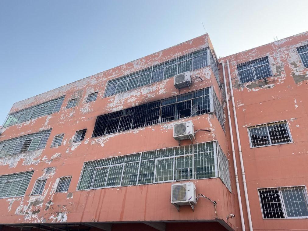 Novo balanço aponta para 15 mortos em incêndio num edifício residencial na China