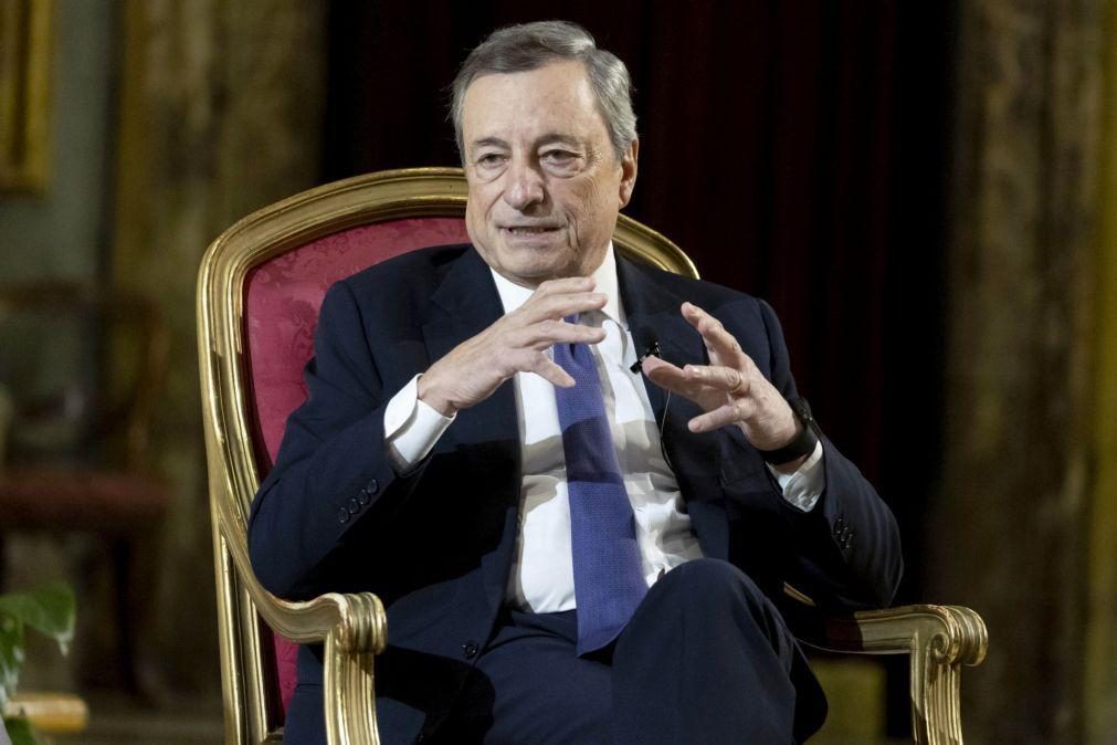 Draghi avisa que UE tem de investir 