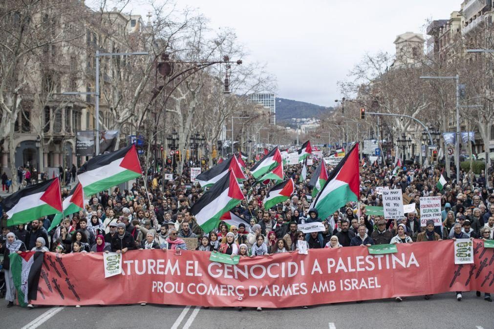 Milhares de pessoas pedem ao Governo espanhol para parar de vender armas a Israel