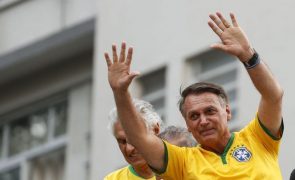 Bolsonaro denuncia ser alvo de perseguição política em manifestação que juntou milhares em São Paulo