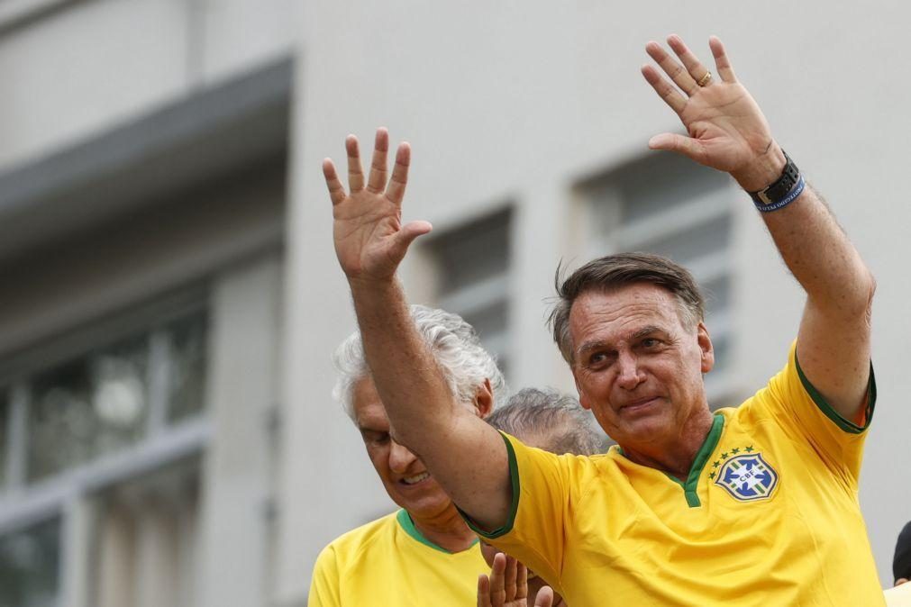 Bolsonaro denuncia ser alvo de perseguição política em manifestação que juntou milhares em São Paulo