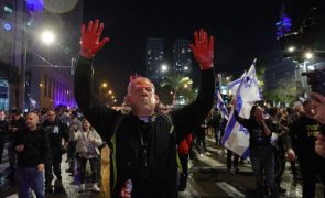 Governo israelita abre investigação por violência policial contra manifestantes