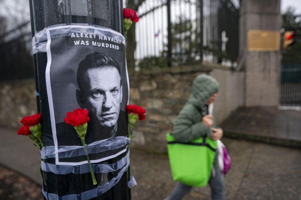 Moscovo, família e EUA estavam a negociar troca de Navalny antes da morte na prisão