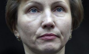 Viúva de ex-espião russo defende que eleições russas não sejam reconhecidas em resposta à morte de Navalny