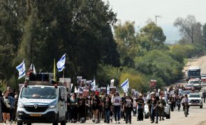 Famílias de reféns do Hamas iniciam marcha de quatro dias por libertação