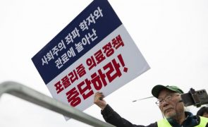 Governo da Coreia do Sul quer negociar com médicos internos em greve há 10 dias