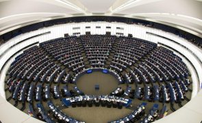 Parlamento Europeu aprova novas regras na UE para plataformas como Airbnb ou Booking