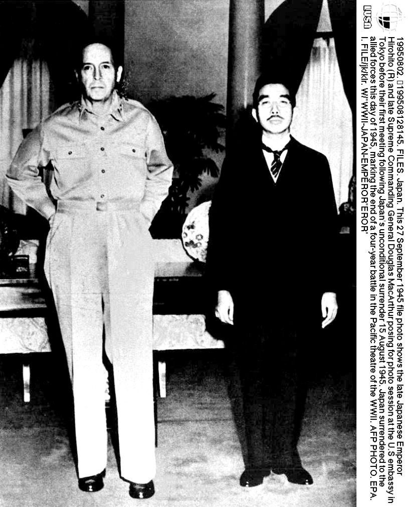 Livro de memórias do imperador japonês Hirohito vai a leilão em Nova Iorque