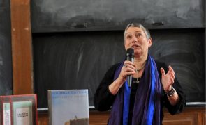 Rússia classifica romancista Ludmila Ulitskaya como 