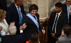 Presidente da Argentina anuncia pacote de leis que elimina privilégios políticos