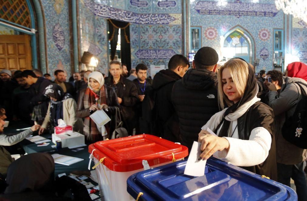 Irão começa a contar votos das legislativas