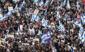 Cerca de 15 mil pessoas em marcha até Jerusalém para exigir trégua