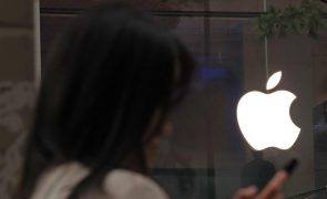 Bruxelas multa Apple em 1,84 mil ME por abuso de posição em 'streaming' de música